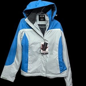 NWT Women’s Winter Coat, Canada Outerwear w/ water, resistant shell size medium